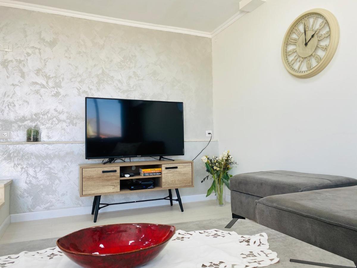 Perfect Southern Getaway With Balcony Eilat Bagian luar foto